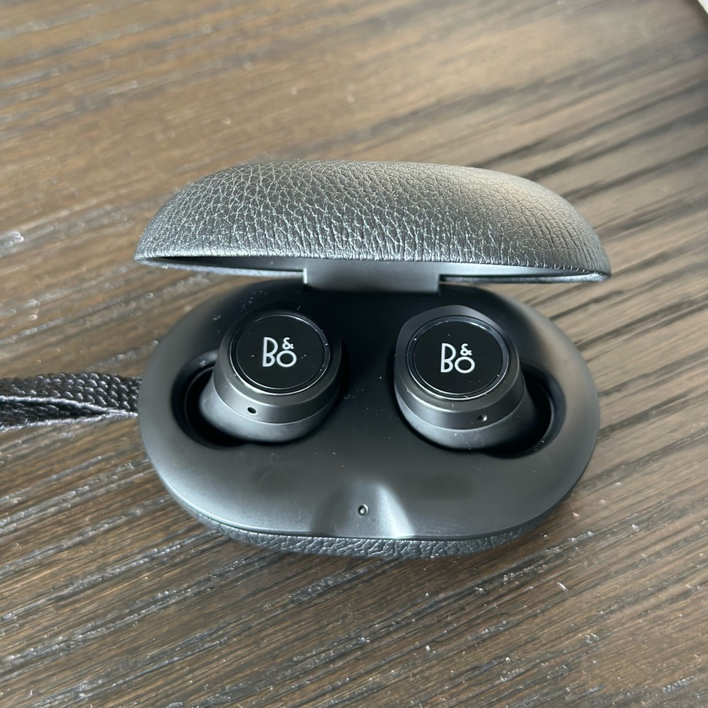 Bang & Olufsen Bluetooth Beoplay Earbuds